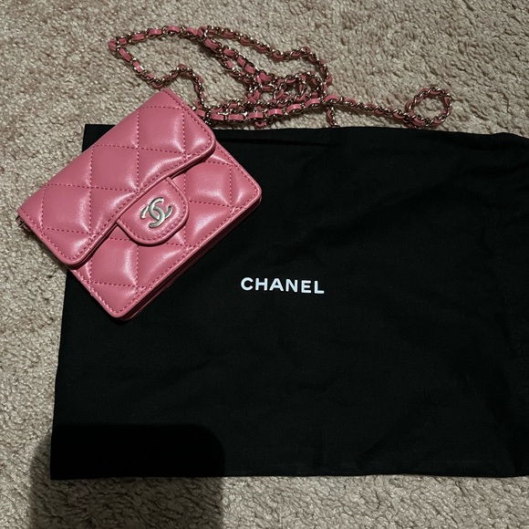 Chanel wallet on a chain - Picture 2 of 6